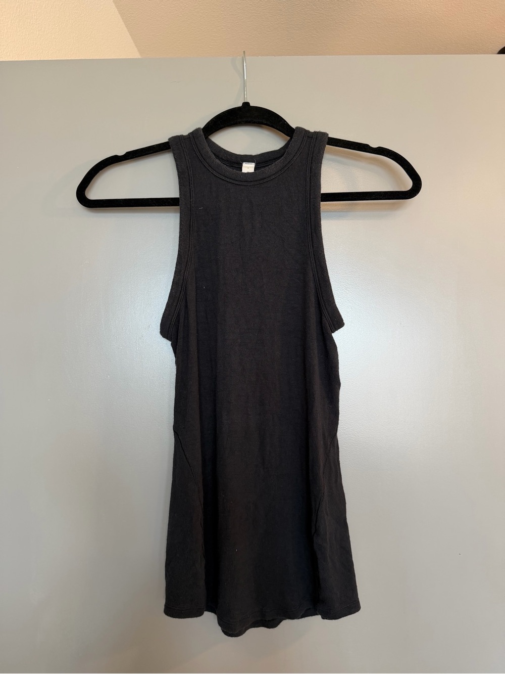 Lululemon Women's Black Ribbed Tank Top